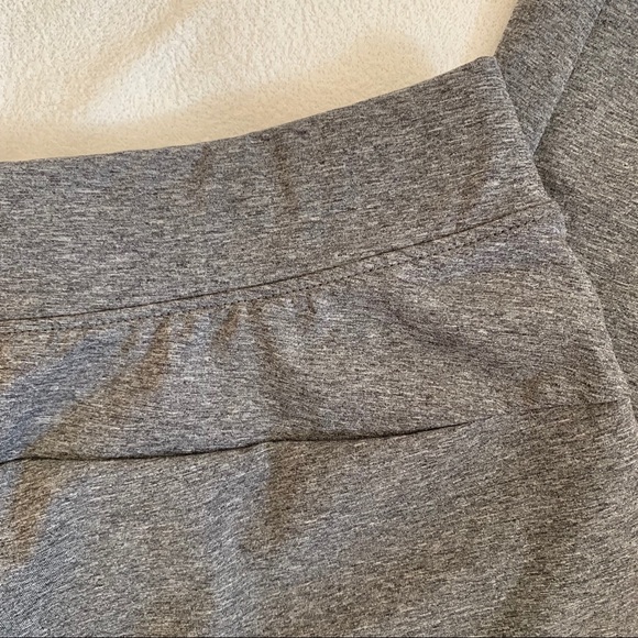 Uniqlo active jogger style ankle pants - Picture 6 of 6